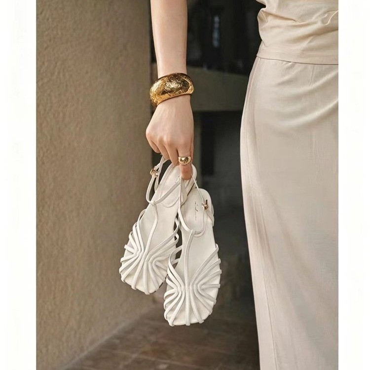 French-style Vintage Woven Toe - Vintage Fashion Outfit ulasan dan harga