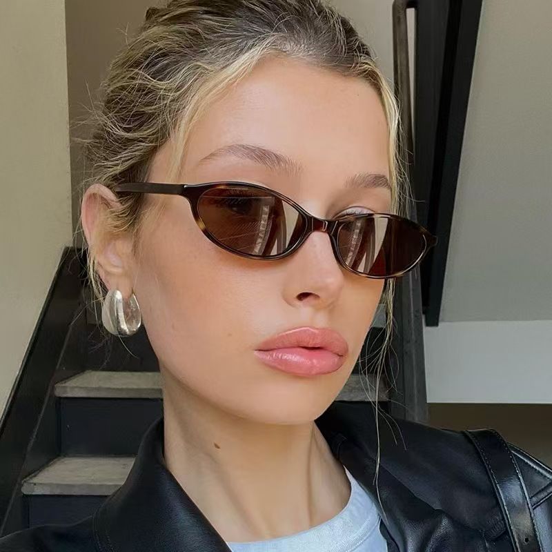 Vintage Small Cat Eye Sunglass - Vintage Fashion Images ulasan dan harga