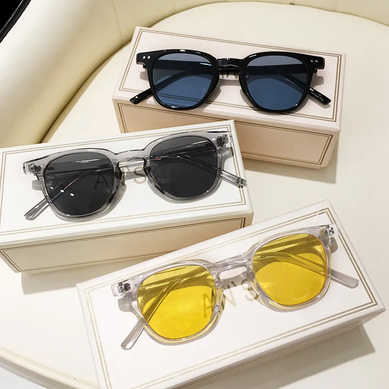 Vintage Square Sunglasses Unis - Vintage Fashion Game ulasan dan harga