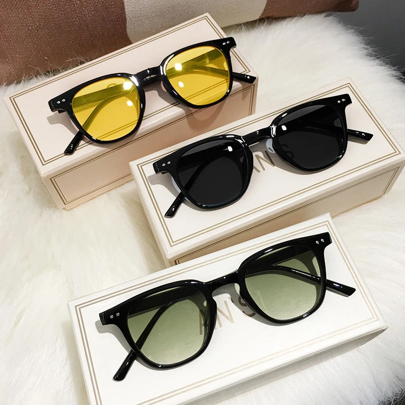 Vintage Square Sunglasses Unis - Vintage Fashion Game ulasan dan harga