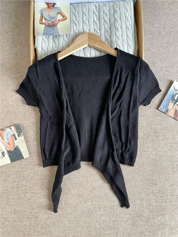 Black Cropped Lace-up Cardigan - Crop Cardigan Vintage ulasan dan harga